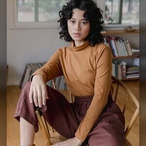 Tradlands Top Womens XXS Sienna Brown Monty Turtleneck Long Sleeve Stretch Basic